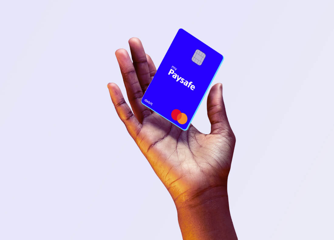 person showing off their paysafe card